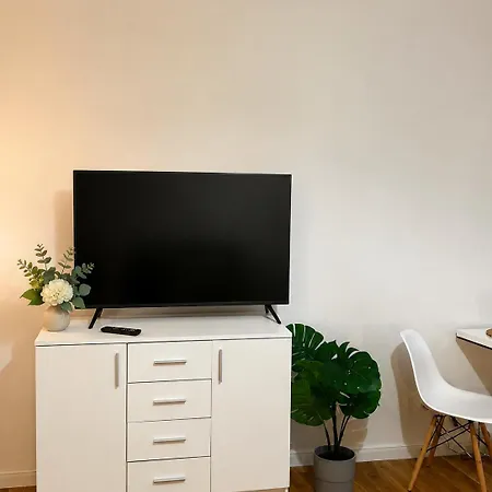 Golden Petrska Apartment, New Town Apartment *